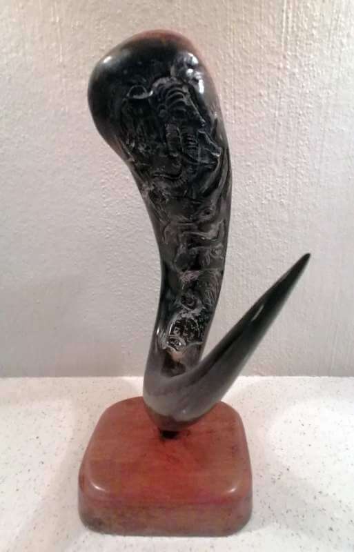 Carved Blue Wildebeest horn