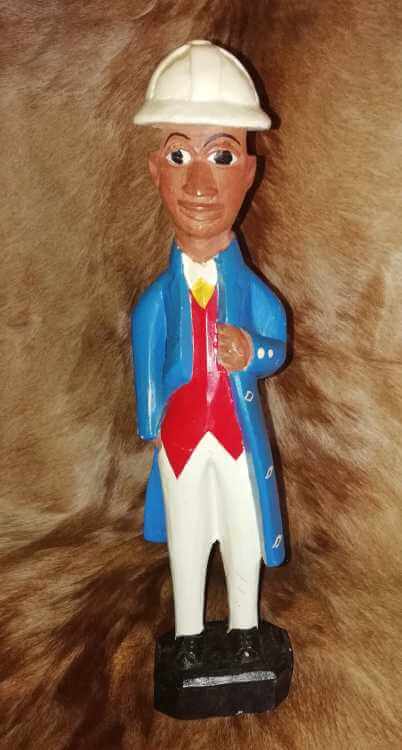 Wooden colonial gentleman